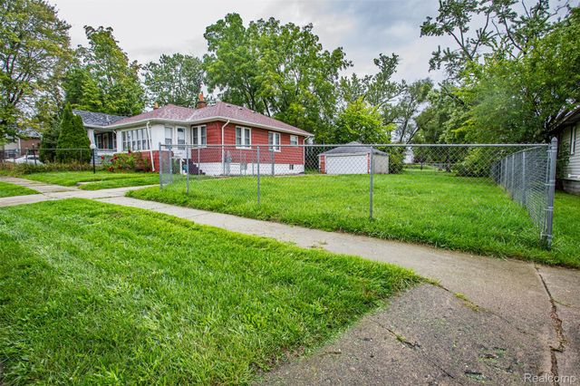 425 E Jamieson Street, Flint, MI 48505