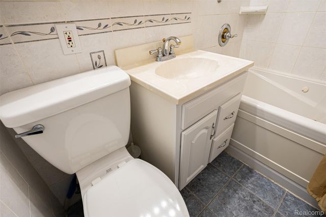 425 E Jamieson Street, Flint, MI 48505
