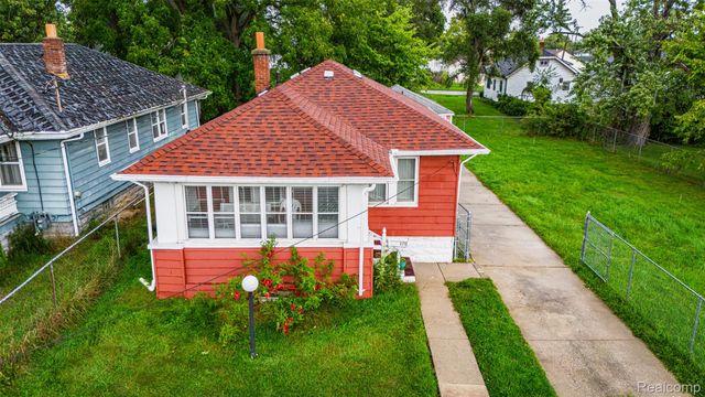 425 E Jamieson Street, Flint, MI 48505