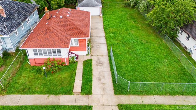 425 E Jamieson Street, Flint, MI 48505