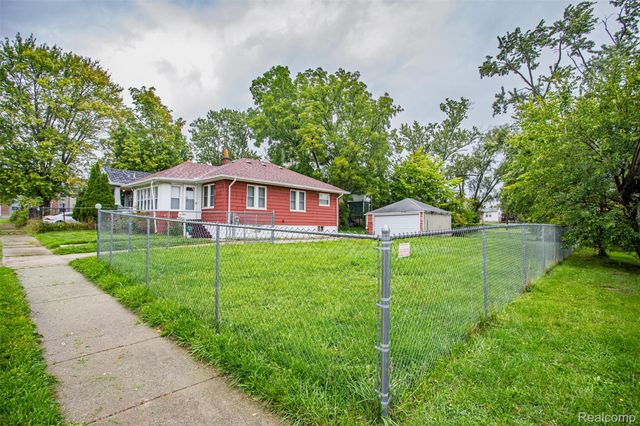 425 E Jamieson Street, Flint, MI 48505