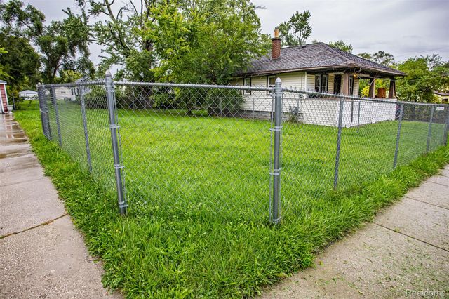 425 E Jamieson Street, Flint, MI 48505