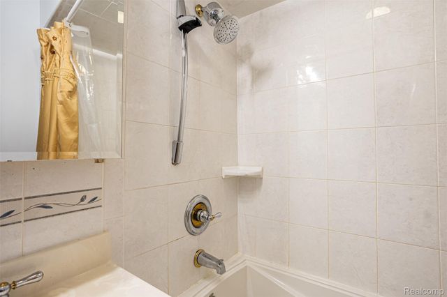 425 E Jamieson Street, Flint, MI 48505