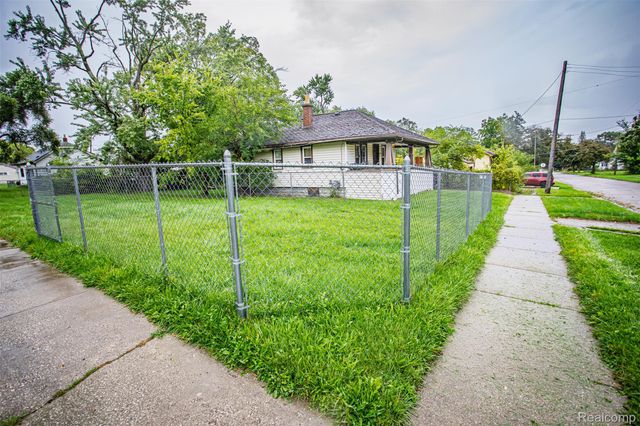 425 E Jamieson Street, Flint, MI 48505