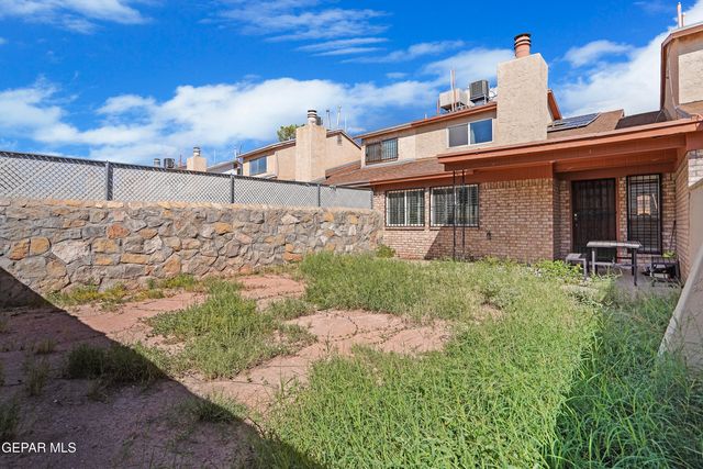 1901 Bobby Jones Dr B, El Paso, TX 79936