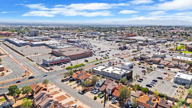 1901 Bobby Jones Dr B, El Paso, TX 79936