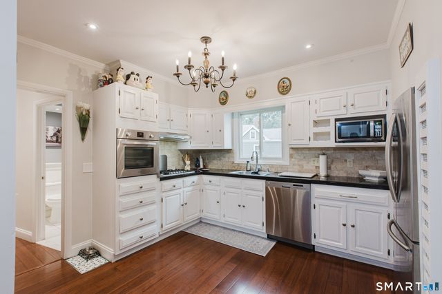 64 Maple Tree Avenue 2, Stamford, CT 06906