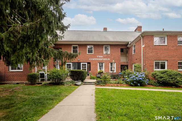 64 Maple Tree Avenue 2, Stamford, CT 06906