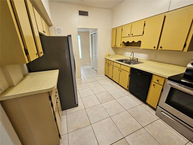 2818 SW 2ND AVENUE, Gainesville, FL 32607