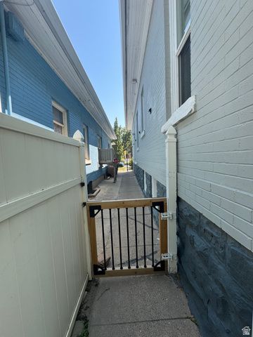 211 N 200 W, Salt Lake City, UT 84103
