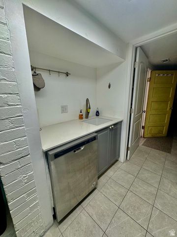 211 N 200 W, Salt Lake City, UT 84103