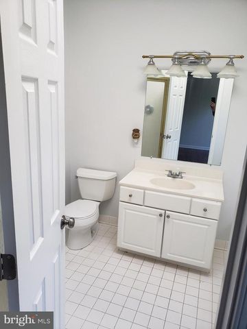 6839 SIGNATURE CIR, Alexandria, VA 22310