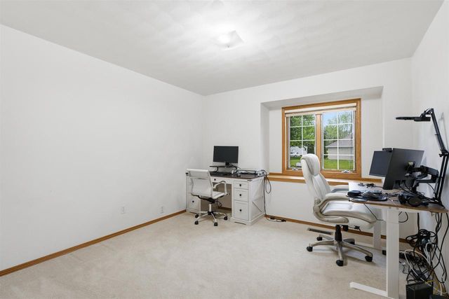 W2303 ST GERMAINE COURT, Appleton, WI 54915