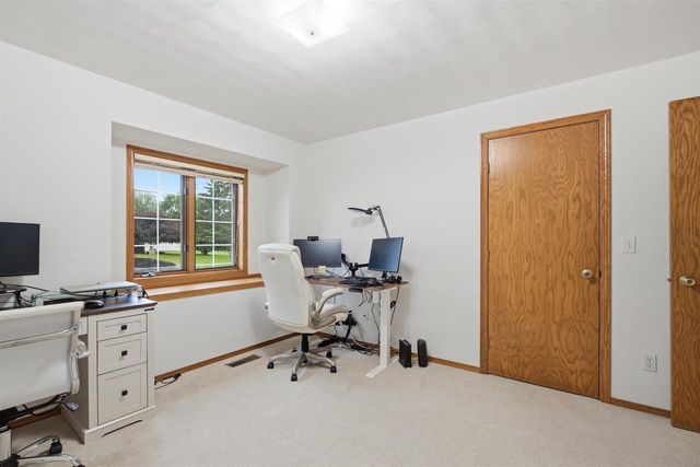 W2303 ST GERMAINE COURT, Appleton, WI 54915