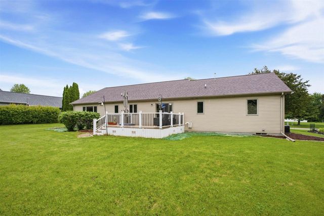 W2303 ST GERMAINE COURT, Appleton, WI 54915