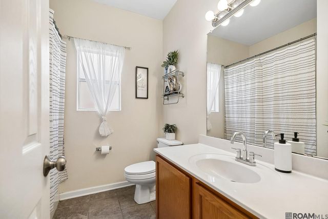 23879 Southpoint Dr, Denham Springs, LA 70726