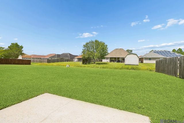 23879 Southpoint Dr, Denham Springs, LA 70726