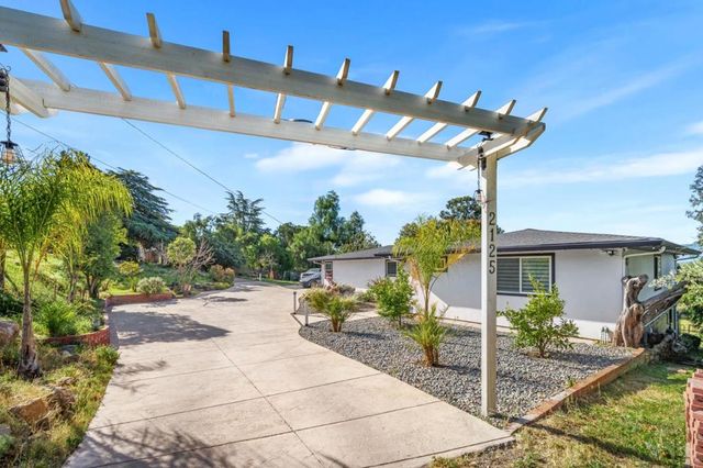 2125 Mangin Way, San Jose, CA 95148