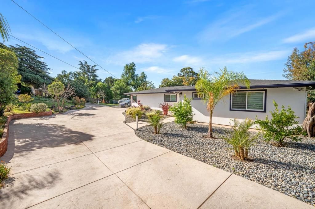 Image 12 of property listing at 2125 Mangin Way, San Jose, CA 95148