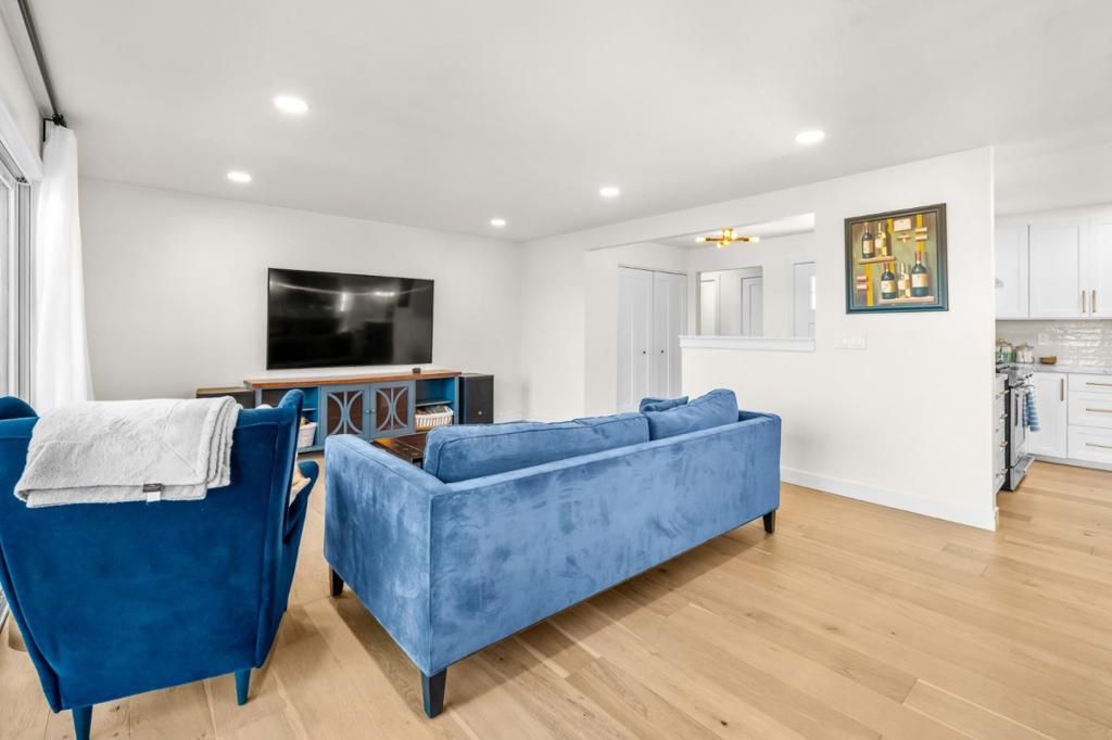 Image 15 of property listing at 2125 Mangin Way, San Jose, CA 95148