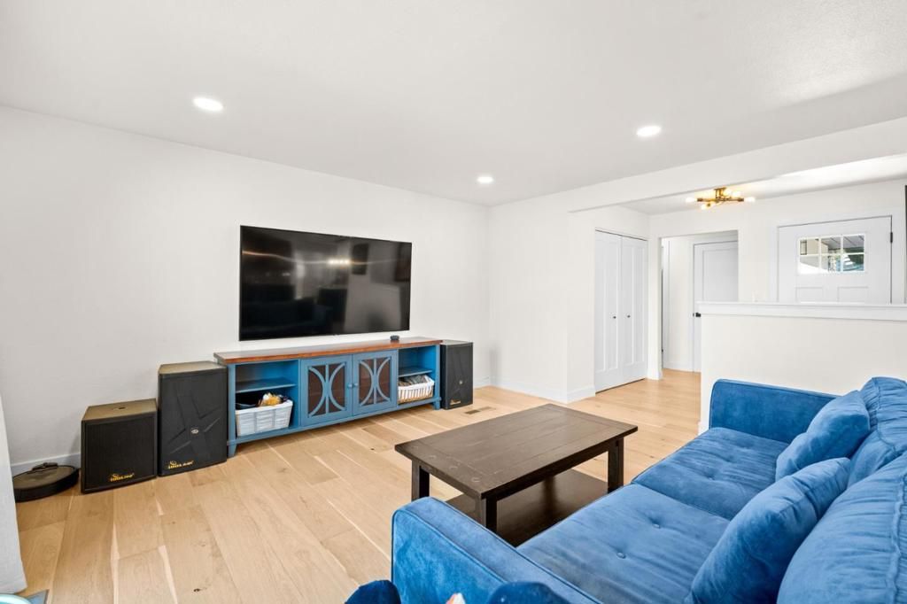 Image 19 of property listing at 2125 Mangin Way, San Jose, CA 95148