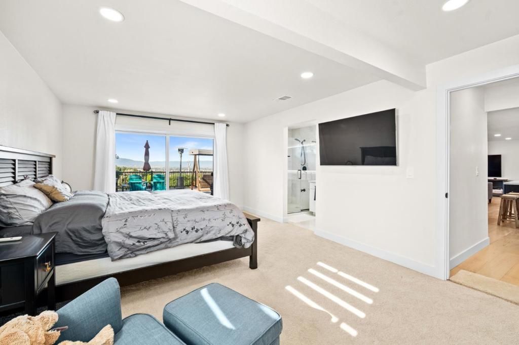 Image 30 of property listing at 2125 Mangin Way, San Jose, CA 95148