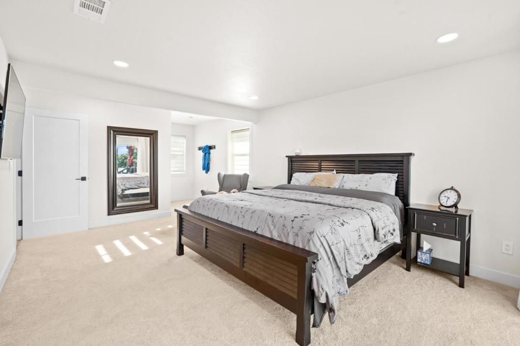 Image 31 of property listing at 2125 Mangin Way, San Jose, CA 95148