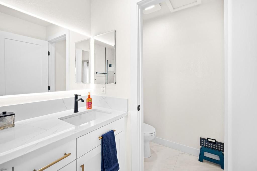 Image 34 of property listing at 2125 Mangin Way, San Jose, CA 95148