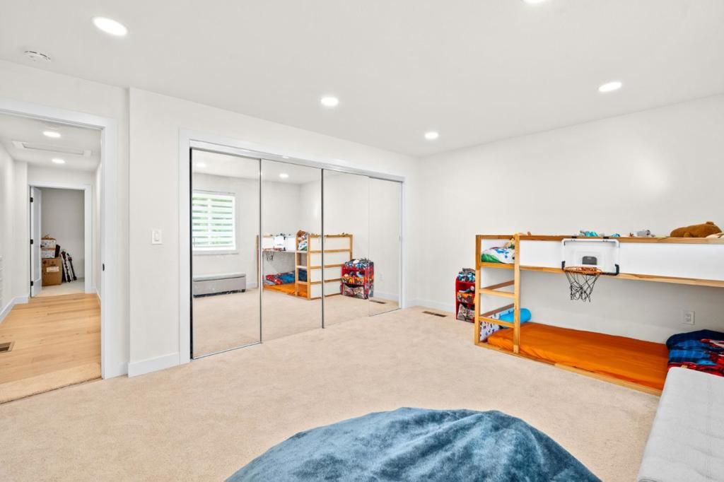 Image 40 of property listing at 2125 Mangin Way, San Jose, CA 95148