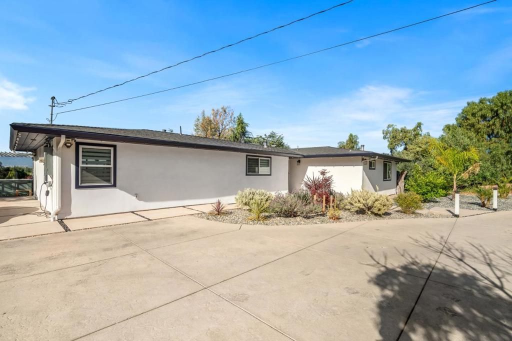 Image 44 of property listing at 2125 Mangin Way, San Jose, CA 95148