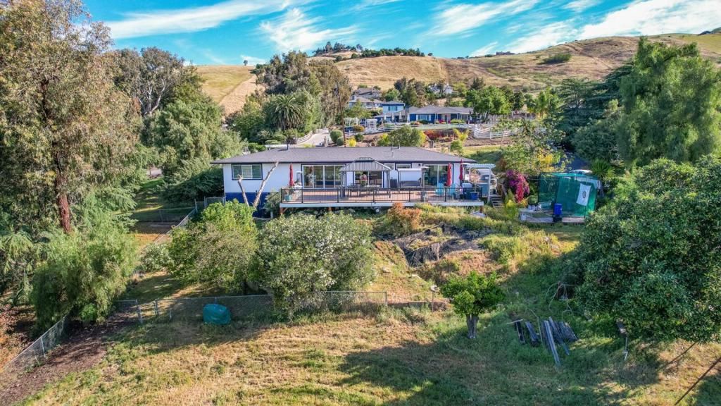 Image 55 of property listing at 2125 Mangin Way, San Jose, CA 95148