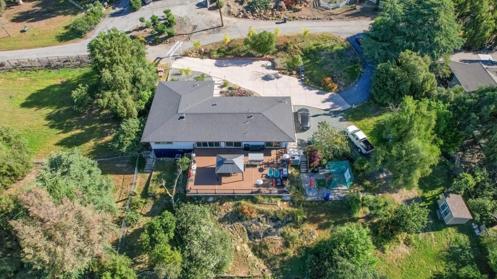 Image 8 of property listing at 2125 Mangin Way, San Jose, CA 95148