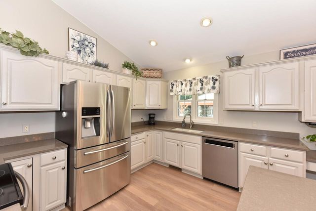 N65W15321 Blue Heron DRIVE, Menomonee Falls, WI 53051