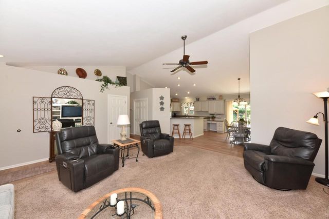N65W15321 Blue Heron DRIVE, Menomonee Falls, WI 53051