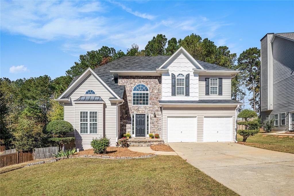 Image 1 of property listing at 2416 Sterling Manor Drive, Buford, GA 30518