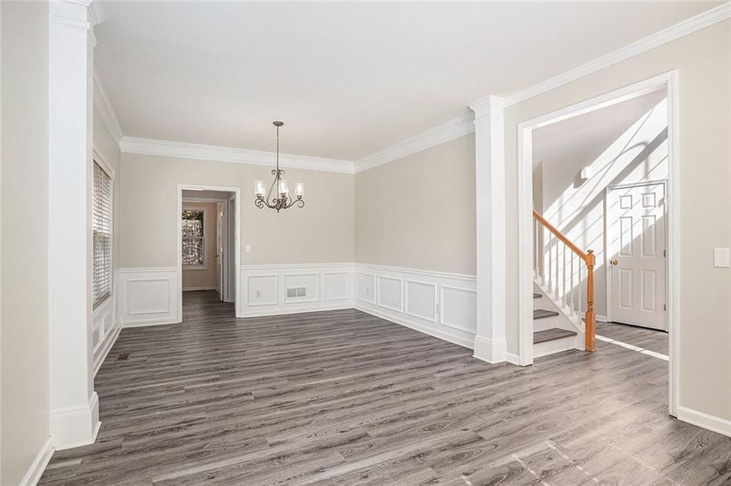 Image 12 of property listing at 2416 Sterling Manor Drive, Buford, GA 30518