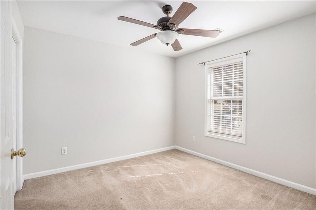 Image 24 of property listing at 2416 Sterling Manor Drive, Buford, GA 30518