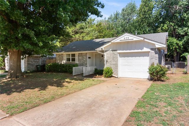 505 Meadow Lake Drive, Edmond, OK 73003