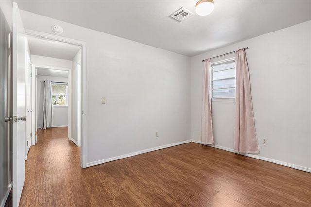 505 Meadow Lake Drive, Edmond, OK 73003
