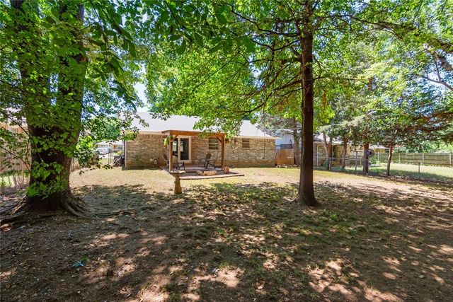 505 Meadow Lake Drive, Edmond, OK 73003