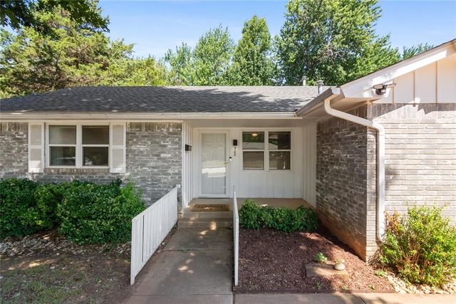 505 Meadow Lake Drive, Edmond, OK 73003