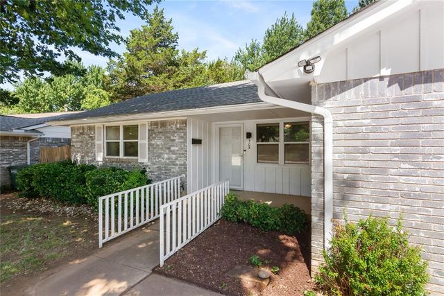 505 Meadow Lake Drive, Edmond, OK 73003
