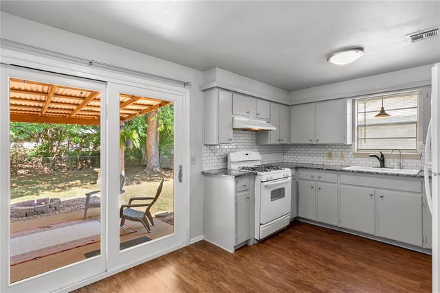 505 Meadow Lake Drive, Edmond, OK 73003