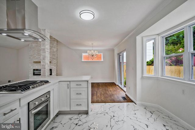 9831 SINGLETON DR, Bethesda, MD 20817