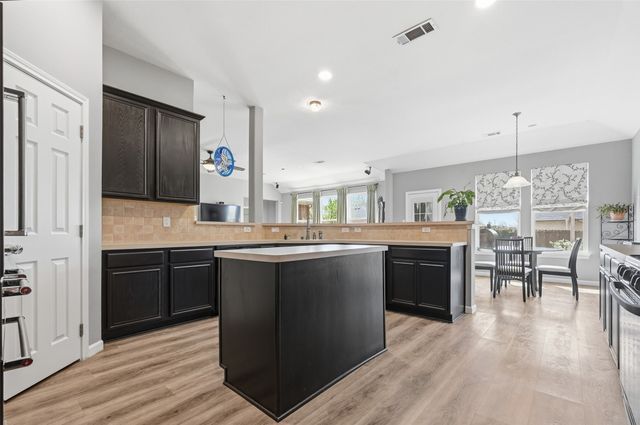 6610 Driftwood Lane, Rowlett, TX 75089