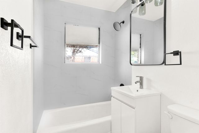 314 Hilltop Avenue A, Richardson, TX 75081