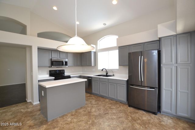 4927 W WAHALLA Lane, Glendale, AZ 85308