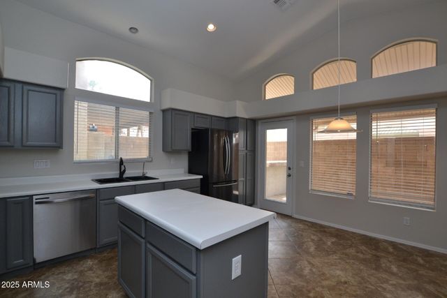 4927 W WAHALLA Lane, Glendale, AZ 85308