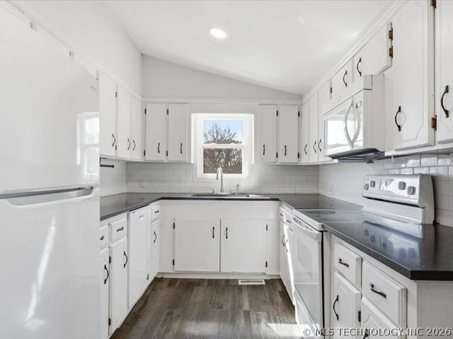 32766 E 161st Street S, Coweta, OK 74429