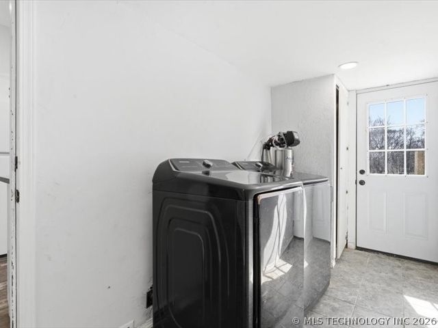 32766 E 161st Street S, Coweta, OK 74429